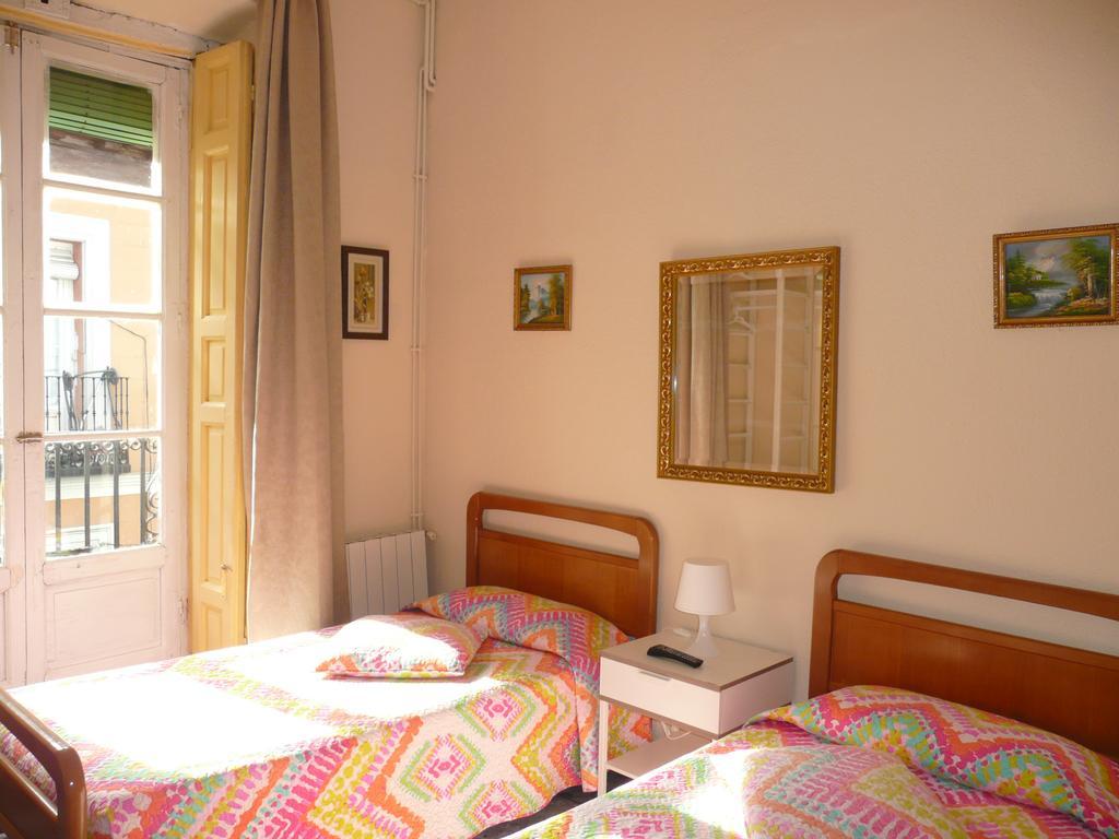 Hostal Loyola Madrid Exteriér fotografie