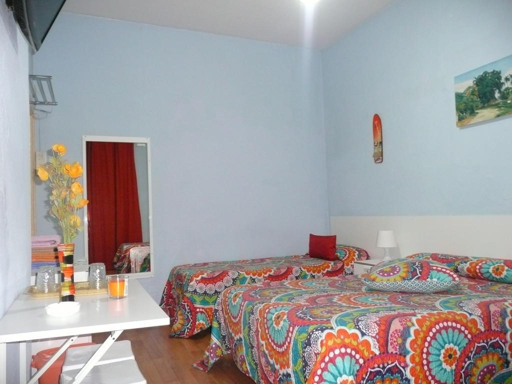 Hostal Loyola Madrid Exteriér fotografie