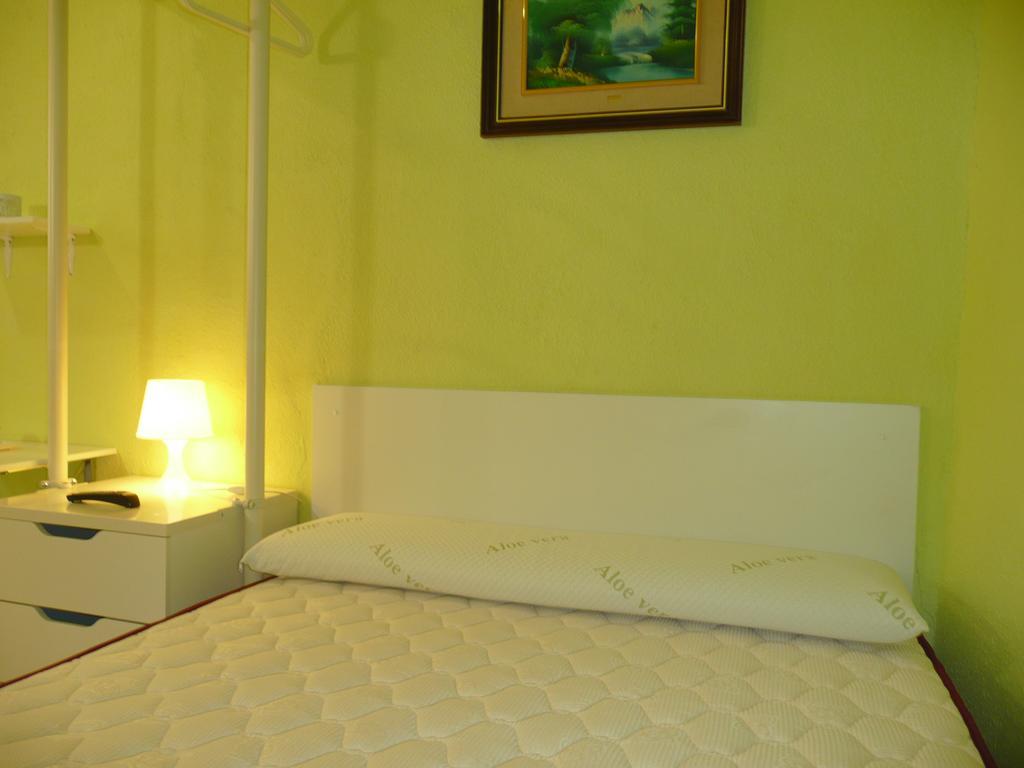 Hostal Loyola Madrid Exteriér fotografie
