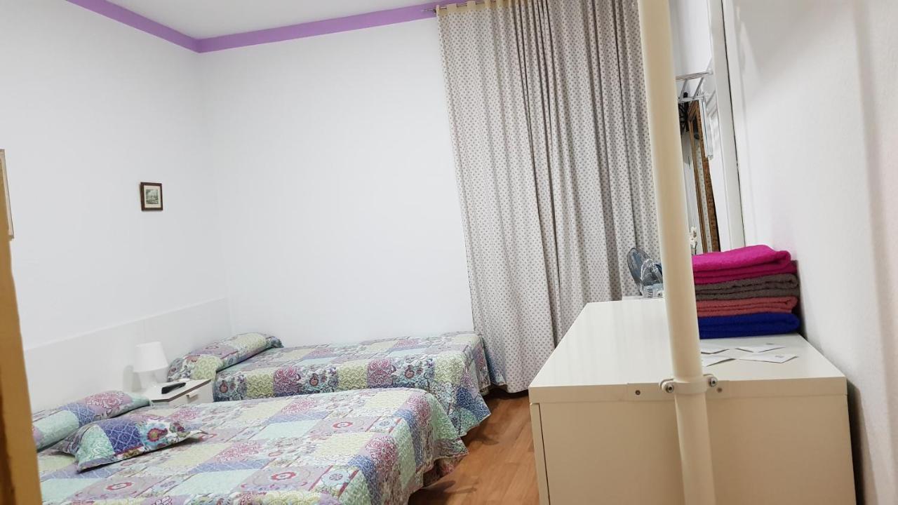 Hostal Loyola Madrid Exteriér fotografie