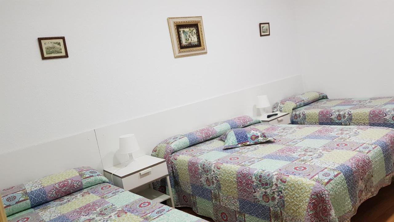 Hostal Loyola Madrid Exteriér fotografie